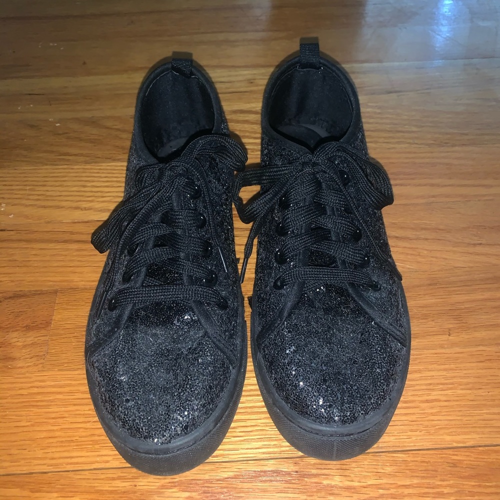 Black Glitter Tennis Shoes Size 6/7